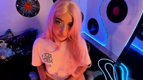 _karine01 online show from March 12, 2025, 6:40 am