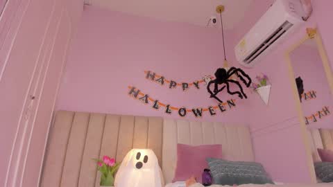 karol online show from November 1, 2025, 11:34 am