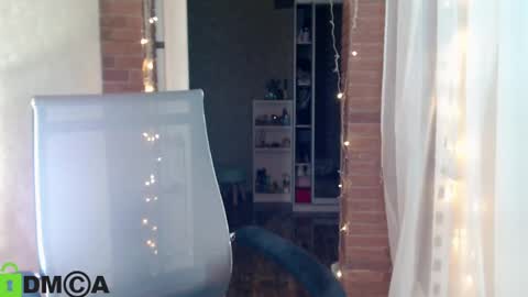  karolina online show from January 12, 2025, 6:27 pm