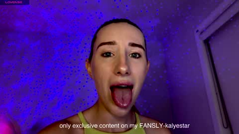 Kelly  online show from January 22, 2025, 4:23 am