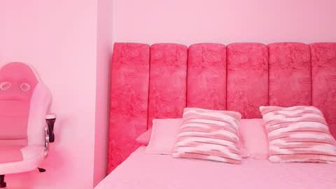 Kendall online show from November 7, 2025, 11:54 am