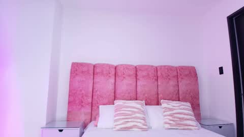 Kendall online show from December 19, 2025, 12:01 pm