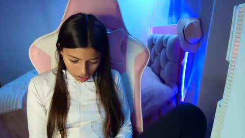 khloe sweet online show from April 21, 2026, 10:01 pm