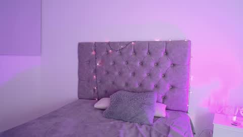 _kimtorres_ online show from February 8, 2025, 12:28 am