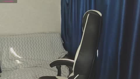 Molly   Emily online show from September 16, 2025, 6:47 am