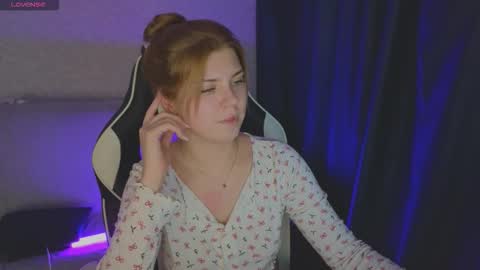 Molly   Emily online show from October 15, 2025, 6:41 pm