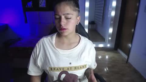 _kitten_1 online show from February 22, 2026, 1:09 pm