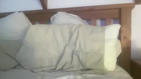 Kiwi online show from September 18, 2025, 3:30 am