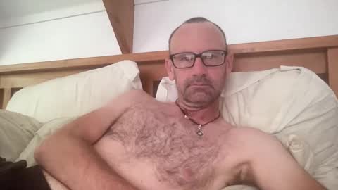 Kiwi online show from March 18, 2026, 9:40 pm