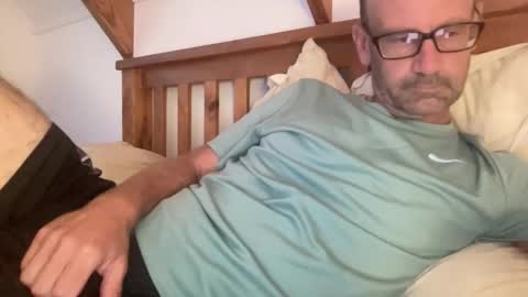 Kiwi online show from March 25, 2026, 9:10 pm