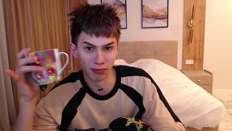 Snapshot of _kurt chatting on March 6, 2025, 10:47 pm Kurt online show from March 6, 2025, 10:47 pm