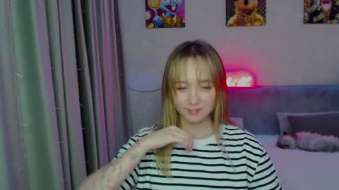 Snapshot of _lalune_ chatting on December 26, 2024, 11:35 pm _lalune_ online show from December 26, 2024, 11:35 pm