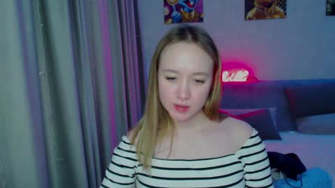 Snapshot of _lalune_ chatting on December 28, 2024, 5:44 am _lalune_ online show from December 28, 2024, 5:44 am