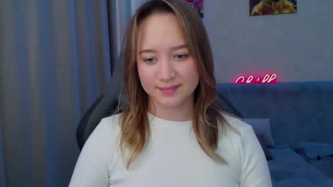 Snapshot of _lalune_ chatting on March 2, 2025, 6:27 am _lalune_ online show from March 2, 2025, 6:27 am