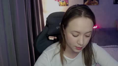 Snapshot of _lalune_ chatting on September 11, 2025, 11:49 pm _lalune_ online show from September 11, 2025, 11:49 pm