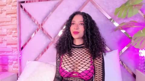 Lanna  online show from February 2, 2026, 1:04 am