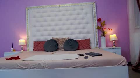 Lena Paul online show from September 29, 2025, 4:06 am