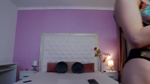 Lena Paul online show from February 11, 2026, 5:12 am