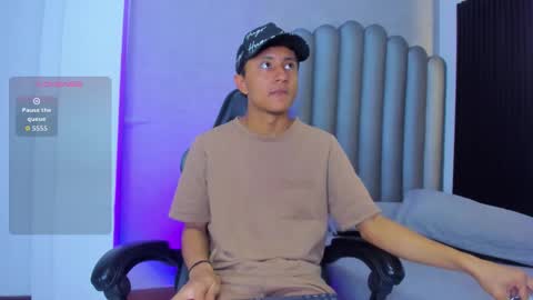 _leohot_ online show from December 23, 2025, 3:15 am