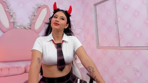  Lia Swan  online show from February 14, 2026, 3:47 am