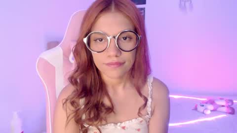 Snapshot of _lloou_ chatting on March 5, 2025, 4:57 pm Sofia 3 online show from March 5, 2025, 4:57 pm
