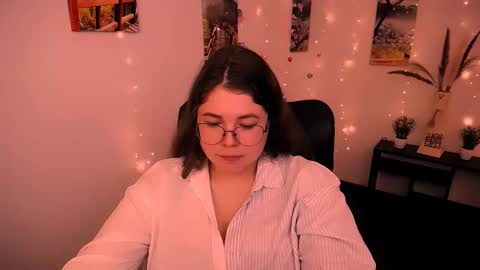 Snapshot of _lovely_mary chatting on September 12, 2025, 8:14 am Mary online show from September 12, 2025, 8:14 am