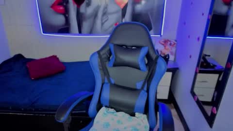 Snapshot of _lucia_21 chatting on February 16, 2026, 6:26 pm Lucia online show from February 16, 2026, 6:26 pm