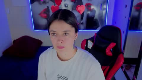 Snapshot of _lucia_21 chatting on February 25, 2026, 7:34 pm Lucia online show from February 25, 2026, 7:34 pm