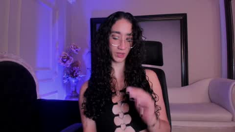 Snapshot of _luna_dupont_ chatting on January 15, 2025, 11:19 pm Luna online show from January 15, 2025, 11:19 pm