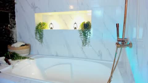 Snapshot of _luna_dupont_ chatting on February 4, 2025, 6:38 pm Luna online show from February 4, 2025, 6:38 pm