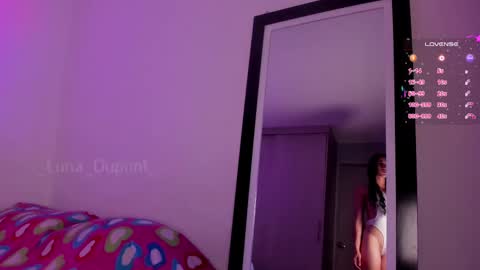 Snapshot of _luna_dupont_ chatting on September 19, 2025, 8:09 pm Luna online show from September 19, 2025, 8:09 pm