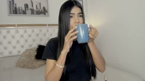 Luna online show from June 24, 2026, 3:38 am
