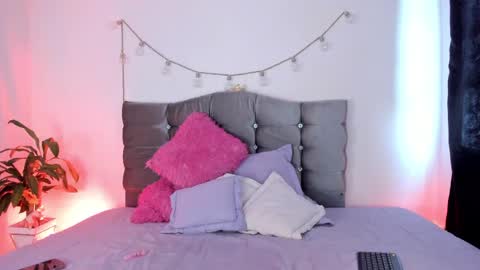 Maria paula online show from April 4, 2026, 5:10 pm