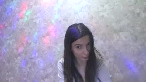 me0w me0w online show from December 13, 2024, 9:30 pm