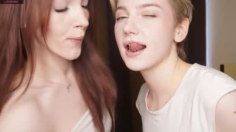 Elva and Kate  online show from February 25, 2026, 6:12 am