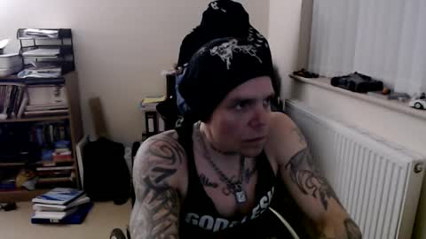 Snapshot of _mercy_me_ chatting on April 29, 2026, 9:21 pm _mercy_me_ online show from April 29, 2026, 9:21 pm