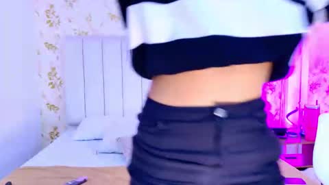 Mia Monroe online show from November 16, 2025, 7:30 pm