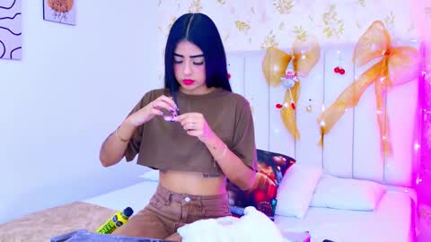 Mia Monroe online show from December 1, 2025, 7:41 pm