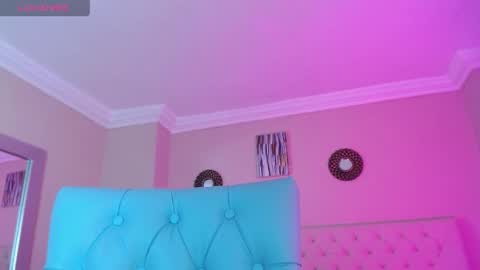 Paula online show from April 8, 2026, 11:32 am