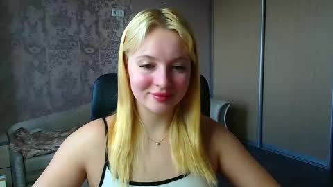 Snapshot of _mila_la_ chatting on March 23, 2026, 11:47 am Melanie online show from March 23, 2026, 11:47 am