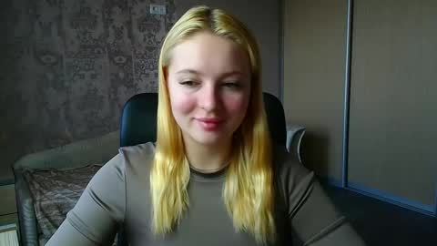 Snapshot of _mila_la_ chatting on March 27, 2026, 11:10 am Melanie online show from March 27, 2026, 11:10 am