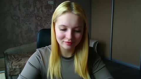 Snapshot of _mila_la_ chatting on March 30, 2026, 11:00 am Melanie online show from March 30, 2026, 11:00 am