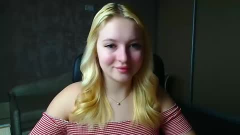 Snapshot of _mila_la_ chatting on April 6, 2026, 8:59 am Melanie online show from April 6, 2026, 8:59 am