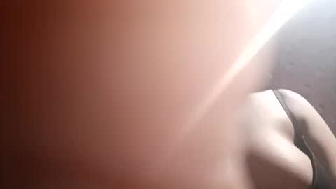 _milkytitsmomxx_ online show from March 8, 2025, 7:20 pm