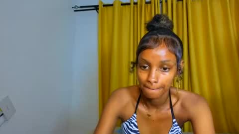 Snapshot of _mimimars chatting on March 1, 2026, 2:13 am Mimi online show from March 1, 2026, 2:13 am