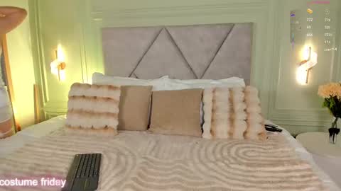 kimberley cruz online show from October 8, 2025, 11:41 am