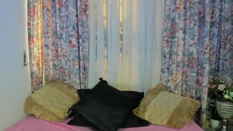 Snapshot of _mizuki chatting on January 17, 2025, 2:28 pm mizuki  online show from January 17, 2025, 2:28 pm