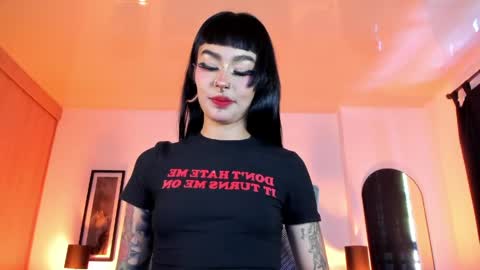 mizuki  online show from June 1, 2026, 2:08 pm