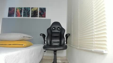 _molly_rosse_ online show from February 10, 2026, 11:36 am