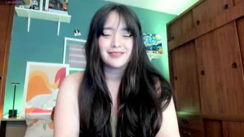 Snapshot of _moon_cake_ chatting on December 19, 2025, 4:08 am Next stream 950 pm Colombia time xd online show from December 19, 2025, 4:08 am